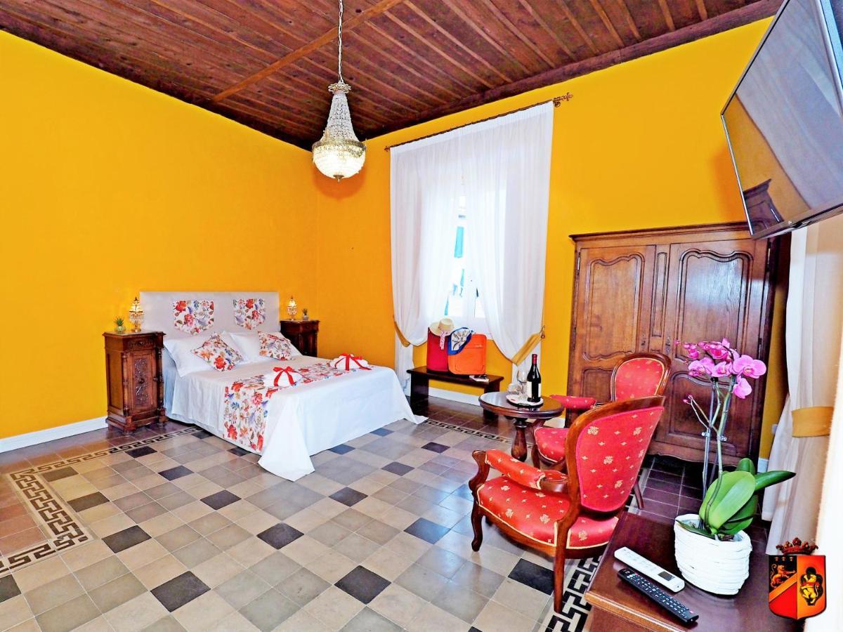 Palazzo Toraldo Di Francia Bed & Breakfast