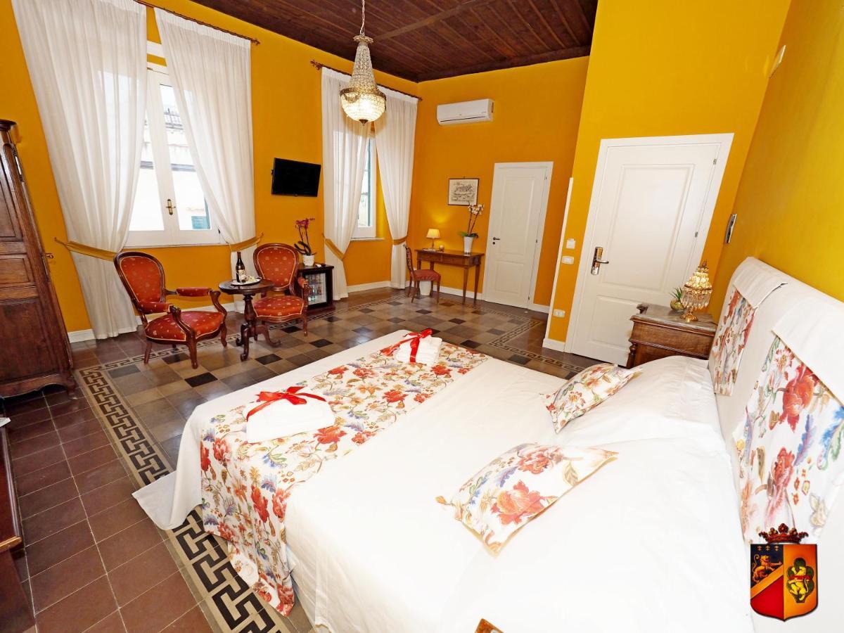 Palazzo Toraldo Di Francia 3* Tropea
